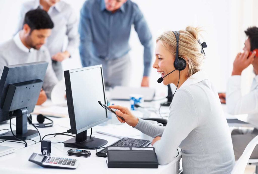 Smiling agent providing answering service