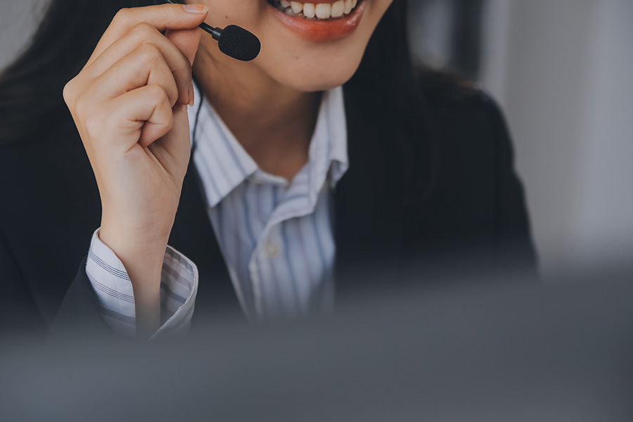 Call answering employee handling call